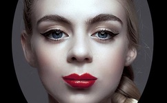 粗壮挺进人妻水蜜桃成熟